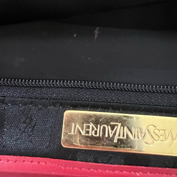 ❌SOLD❌YSL Red Leather Clutch - Picture 16 of 16